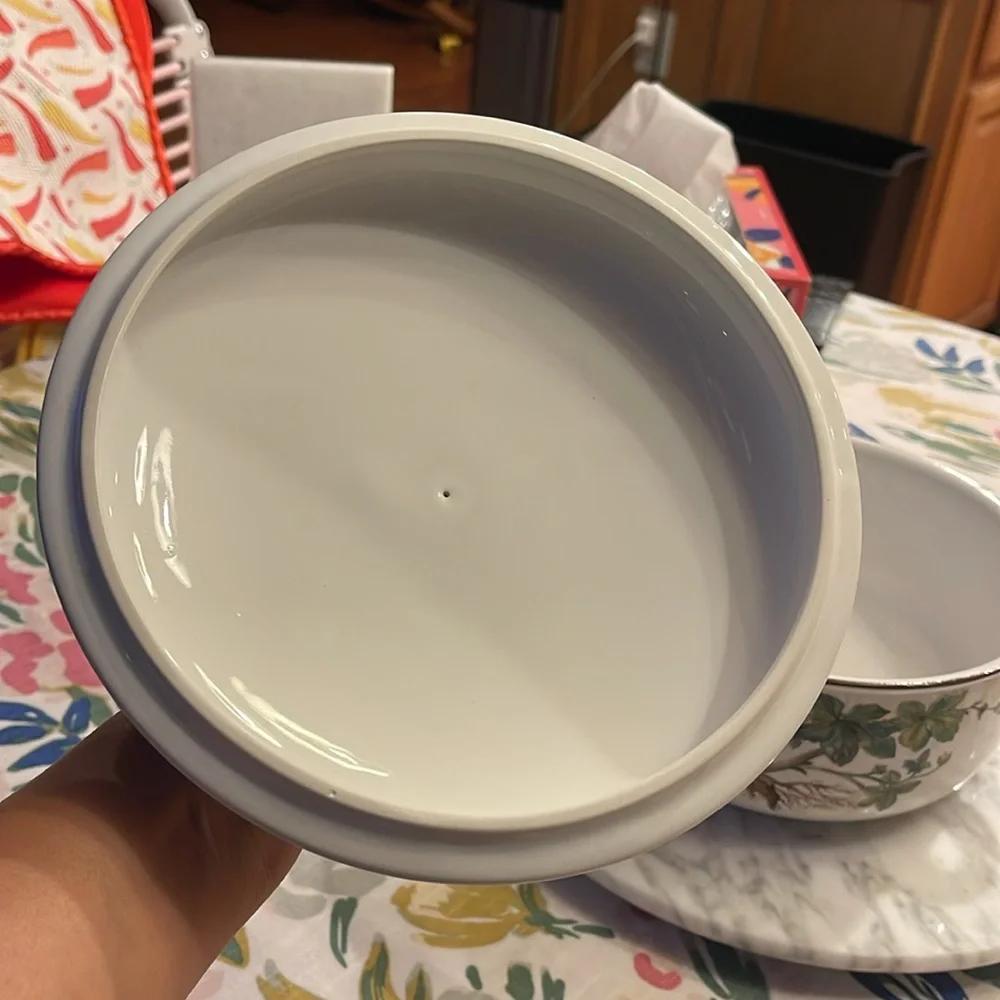 Villeroy & Boch Botanica Round Covered Vegetable Tureen (Casserole Dish).